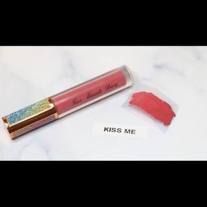 Kiss proof vegan lipstick